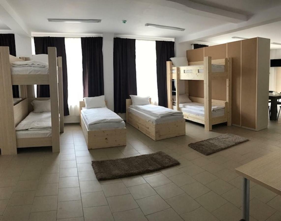 Hotel Nova Bital Popesti-Leordeni Esterno foto