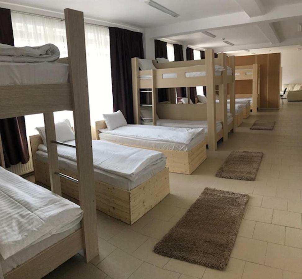 Hotel Nova Bital Popesti-Leordeni Esterno foto